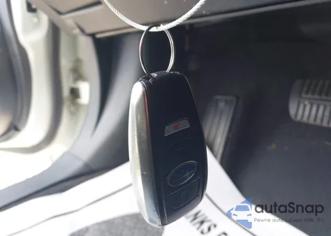 2016 Subaru Legacy 2.5I Limited из США, поврежденный, VIN 4S3BNAN60G3023395